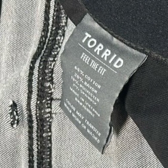 Torrid Bombshell Skinny Jeans Super Soft High Rise Size 24W Gray Wash NWT - Picture 12 of 12